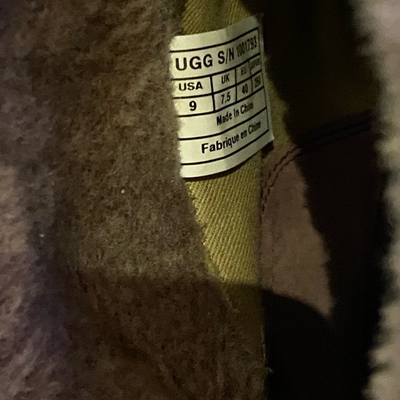 UGG Lynnea Sheepskin Studded Clog Boots Size 9M, Chestnut - Picture 8 of 8